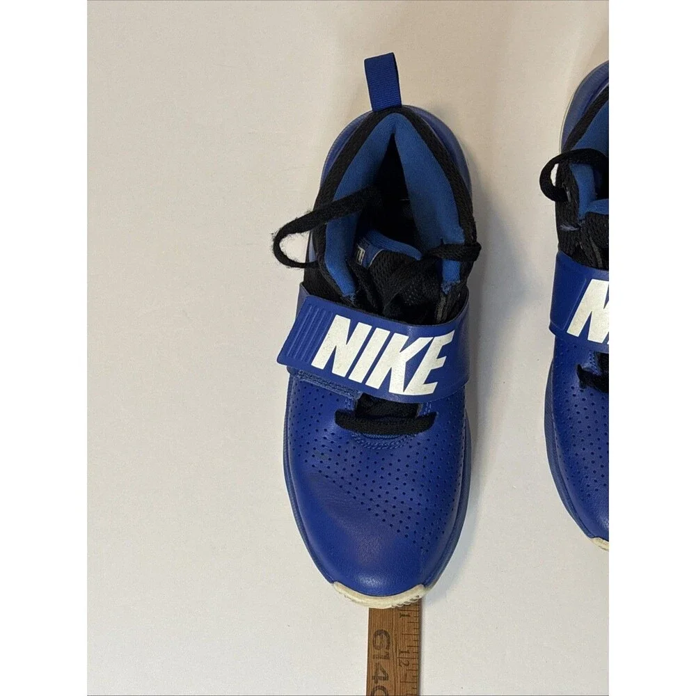 Nike Team Hustle D8 Big Boy's Blue Basketball Athletic Shoes Size 10.5
